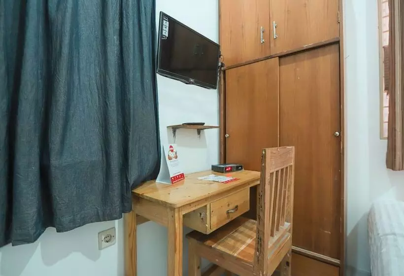 ホテル Oyo 150 Harmoni Residence