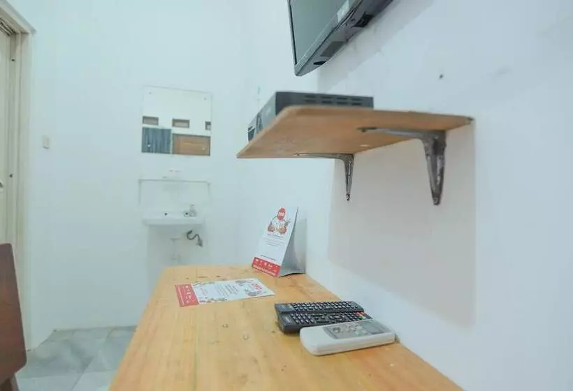 ホテル Oyo 150 Harmoni Residence