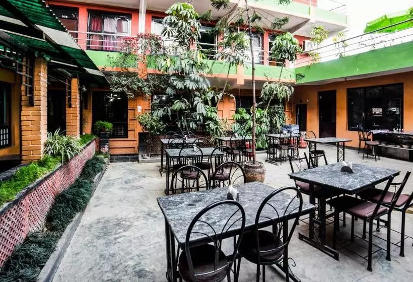 Hotel Kuti by OYO Rooms