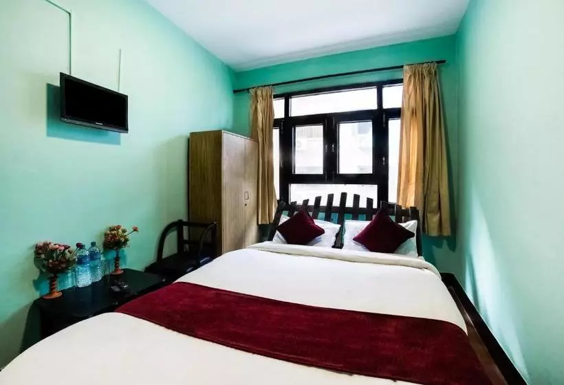 Hotel Kuti by OYO Rooms