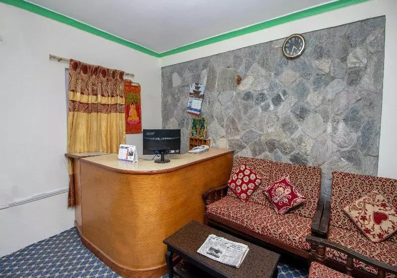 هتل Oyo 245 Shiva's Dream