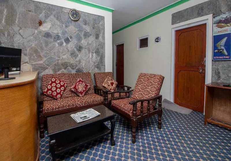 هتل Oyo 245 Shiva's Dream