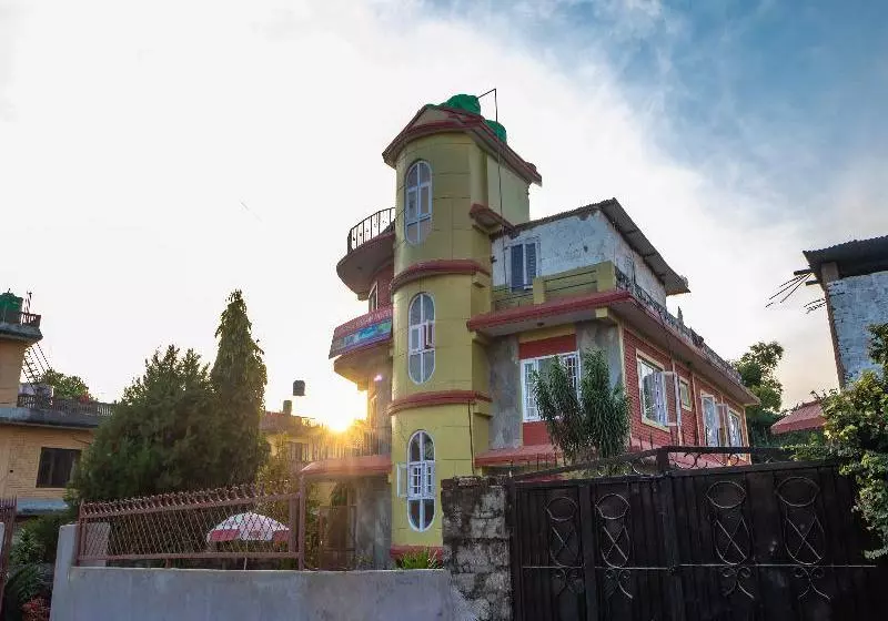 هتل Oyo 245 Shiva's Dream