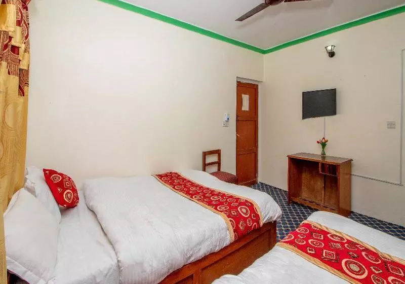 هتل Oyo 245 Shiva's Dream