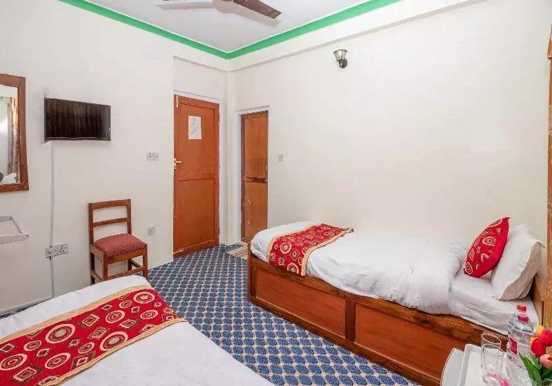 هتل Oyo 245 Shiva's Dream