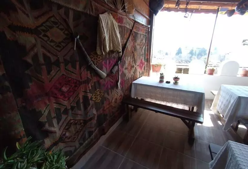 Anz Guest House Pansiyon