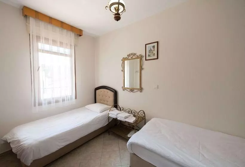 Anz Guest House Pansiyon