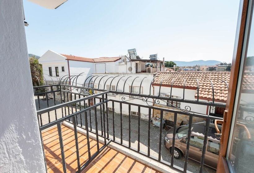 Anz Guest House Pansiyon