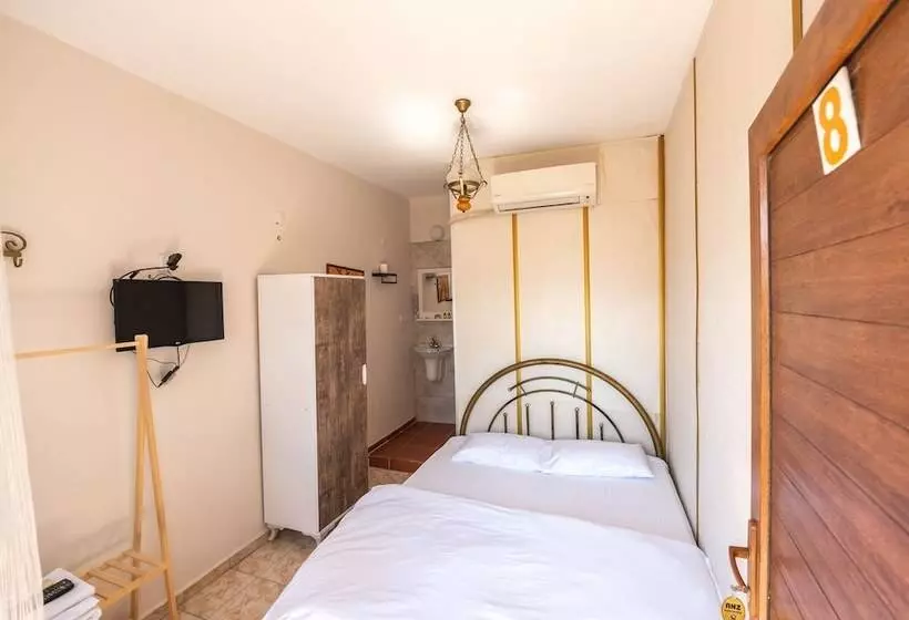 Anz Guest House Pansiyon