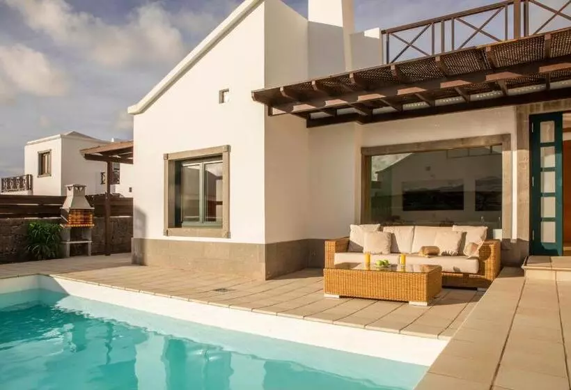 Playa Blanca Beach Mate