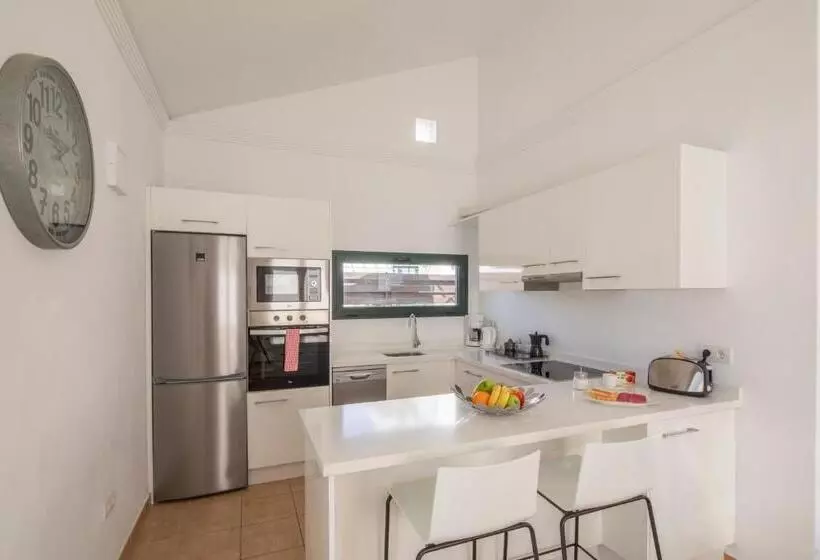 Playa Blanca Beach Mate