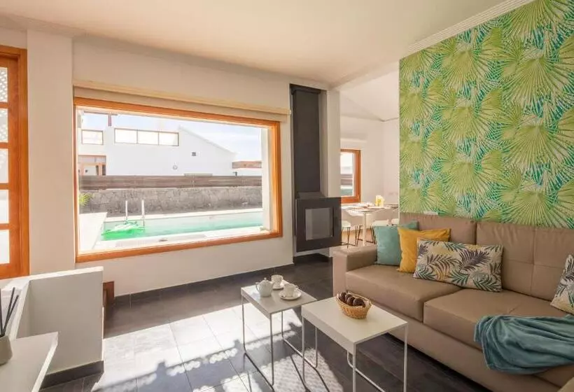 Playa Blanca Beach Mate