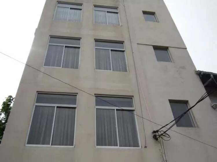 Hotelli Frangipani Dehiwela