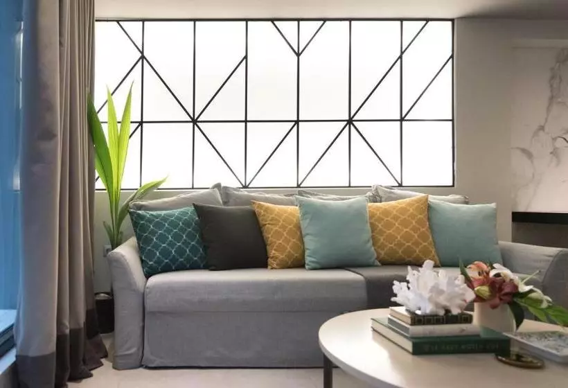 ホテル 47 Luxury Suites