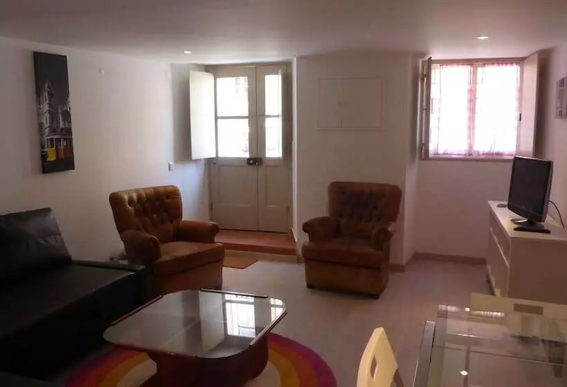 Dobairro Suites At Principe Real