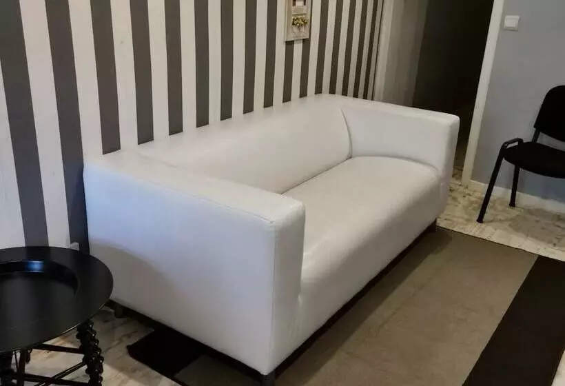 Dobairro Suites At Principe Real