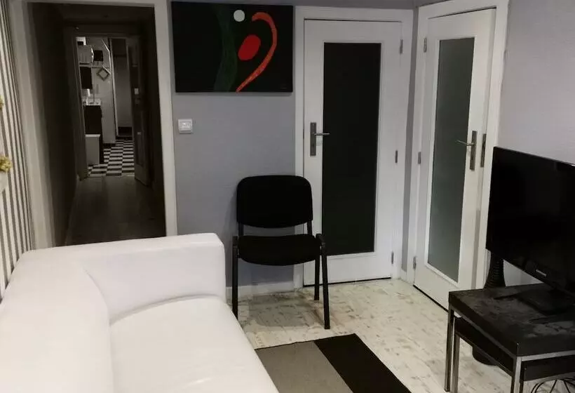 Dobairro Suites At Principe Real