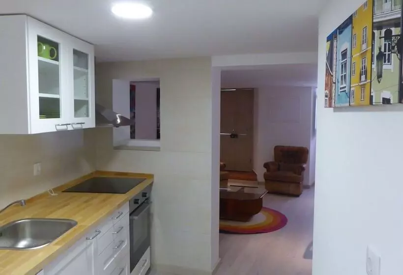 Dobairro Suites At Principe Real