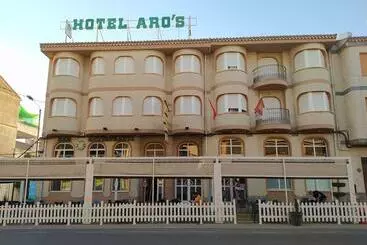 فندق Aro's