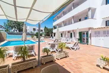 Hotelli Ses Puntetes