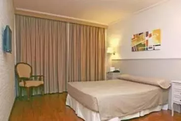 فندق Universidad