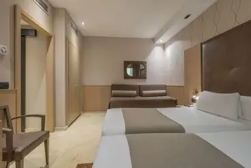 Gran Hotel Barcino 4* Sup