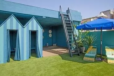 Отель Chic & Basic Velvet