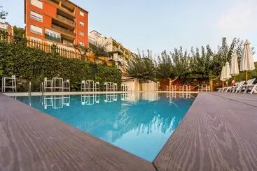 Отель Rosaleda Del Mijares