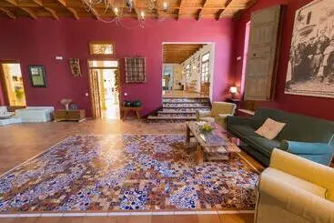 فندق ريفى Villa Turistica De Priego