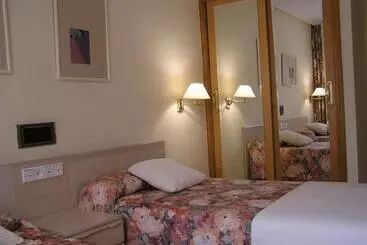 田舎風ホテル La Brañina