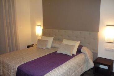 ホテル Complejo París