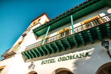 Hotel Oromana