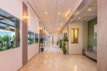 Hotel Parasol by Dorobe