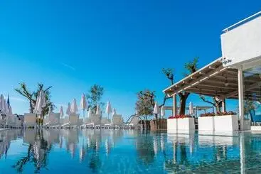 Отель Golden Mar Menuda