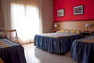 Hotel Habitacions Aurora