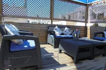 膳宿费 Elite Hotel   Gay Men Only