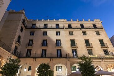 هتل Eurostars Mediterranea Plaza