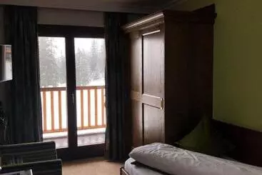 호텔 & Chalet Montana