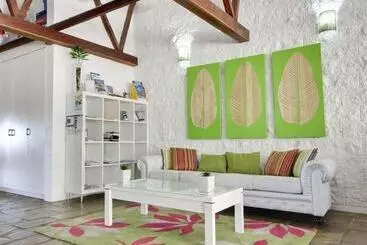 فندق Colonial Palms Motor Inn