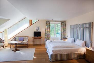 בית מלון כפרי Hollweger