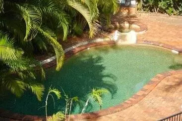 Mt Ommaney Hotel Apartments