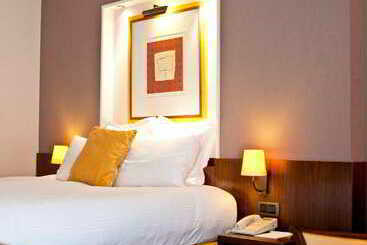 هتل Parker  Brussels Airport