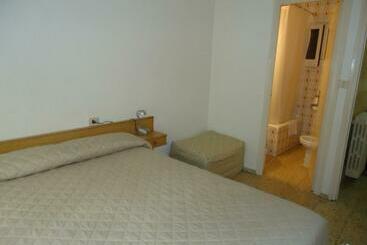 住所  Residència Restaurant Indalo