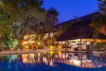 Hotel Chobe Marina Lodge