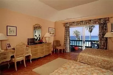 Hotel Surf Side Beach Club