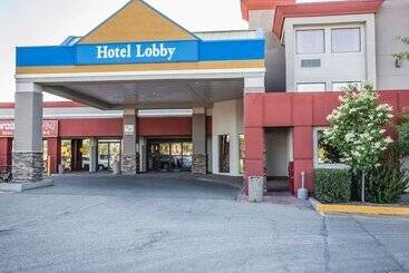 Hotel Quality Inn & Conference Centre