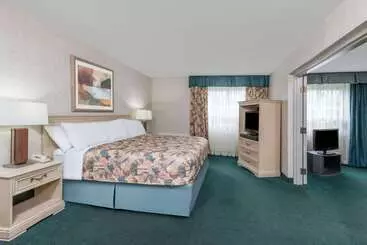 Hotel Ramada By Wyndham London