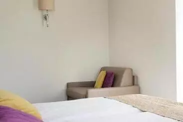 בית מלון כפרי Alexandra