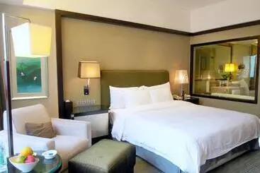 Xiamen C&d Hotel Free Welcome Snacks Oasis Garden