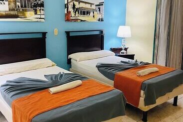 هتل Los Delfines Varadero